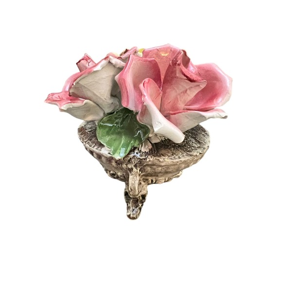 Vintage Capodimonte Floral Arrangement - Picture 4 of 5